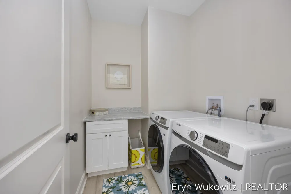 409 6 Mile Road NW Alpine Township, MI 49321