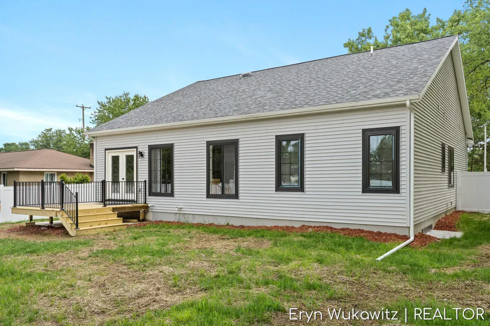 409 6 Mile Road NW Alpine Township, MI 49321