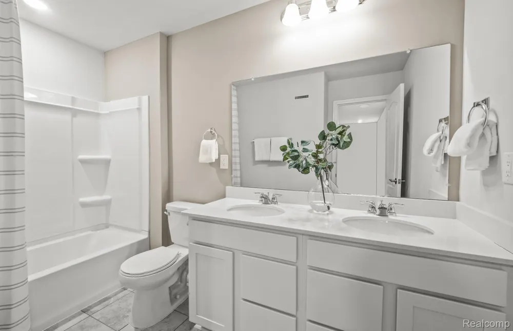 4048 Nottingham Circle Independence Charter Township, MI 48346