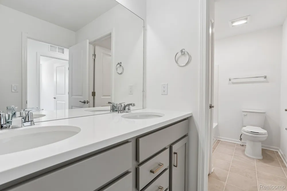 4048 Nottingham Circle Independence Charter Township, MI 48346