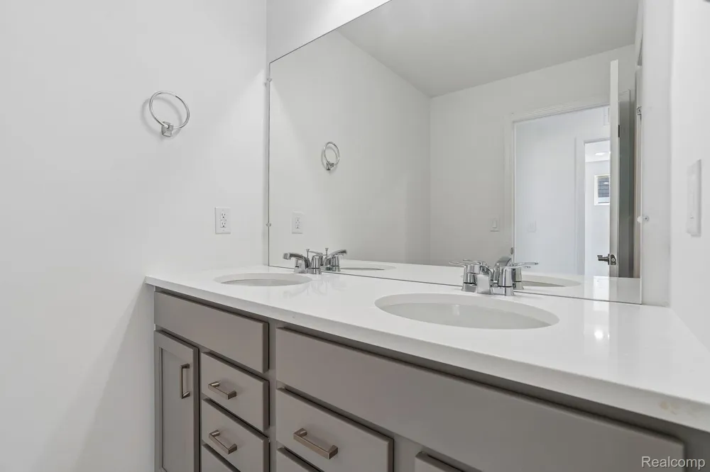 4048 Nottingham Circle Independence Charter Township, MI 48346