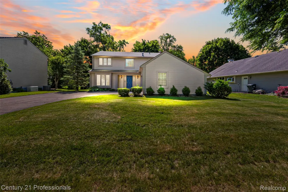 1872 Flemington Drive Troy City, MI 48098