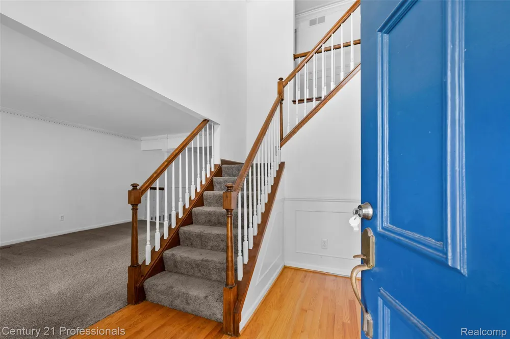 1872 Flemington Drive Troy City, MI 48098