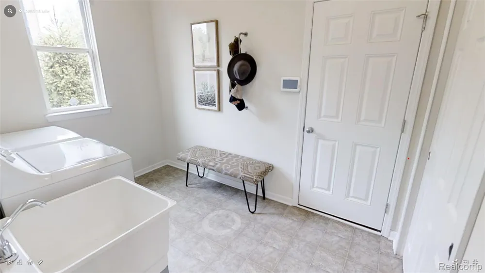 33549 Baldwin Street Farmington Hills City, MI 48336