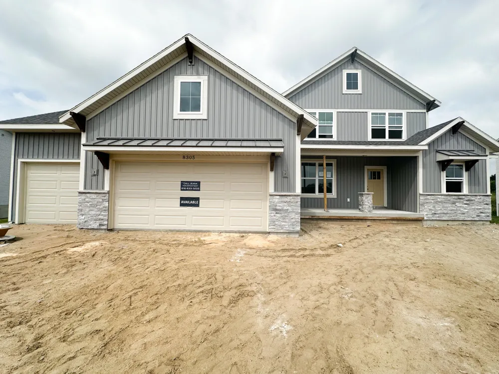 8305 Eagle Peak Drive Georgetown Charter Township, MI 49428