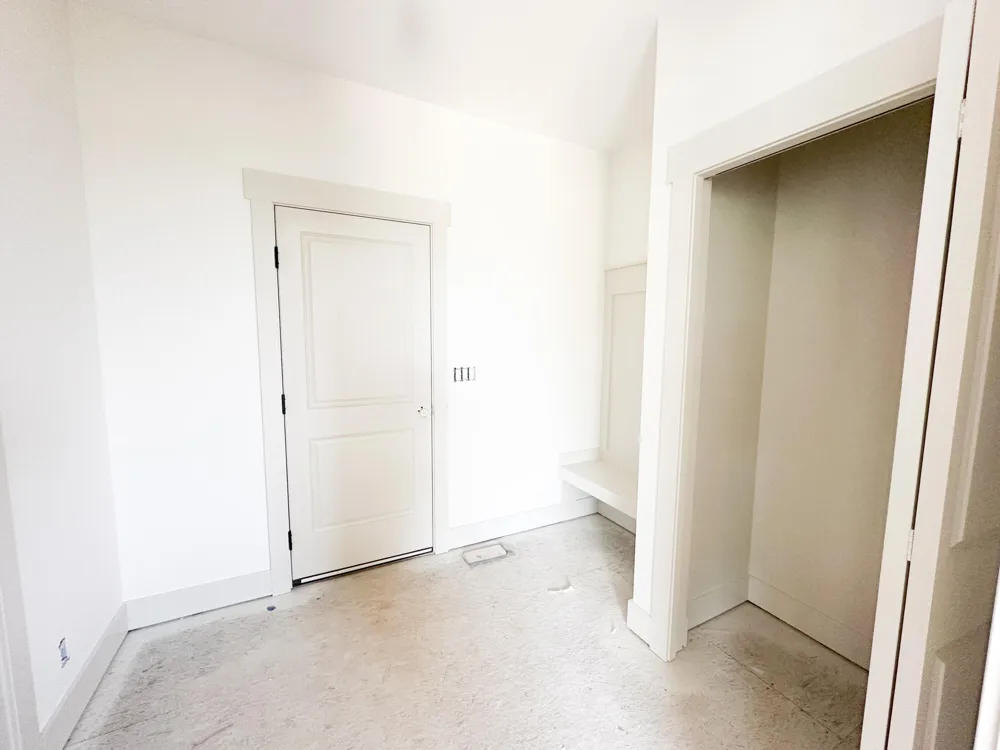 8305 Eagle Peak Drive Georgetown Charter Township, MI 49428