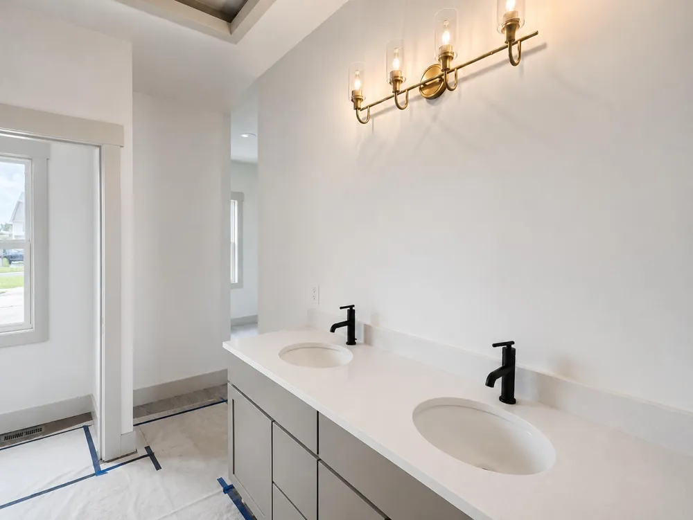 8305 Eagle Peak Drive Georgetown Charter Township, MI 49428