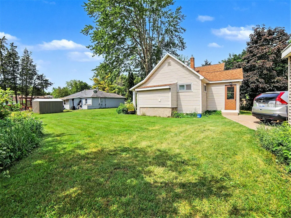 312 Bear Lake Road Laketon Township, MI 49445