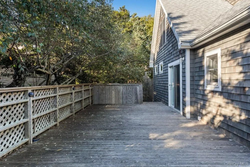38 Homesite Avenue Seaview, NY 11770