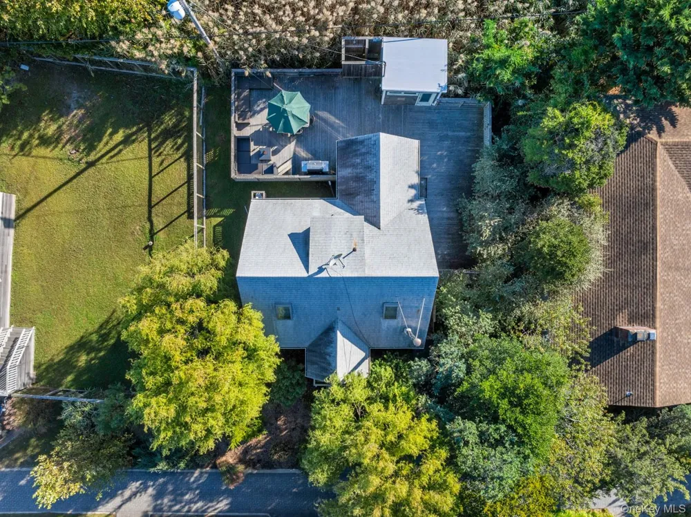 38 Homesite Avenue Seaview, NY 11770