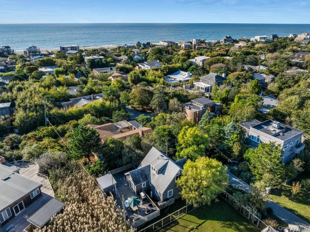 38 Homesite Avenue Seaview, NY 11770