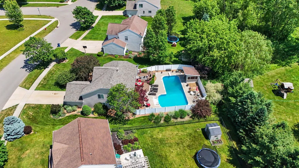 6630 Cannon Farms Drive NE Cannon Township, MI 49341