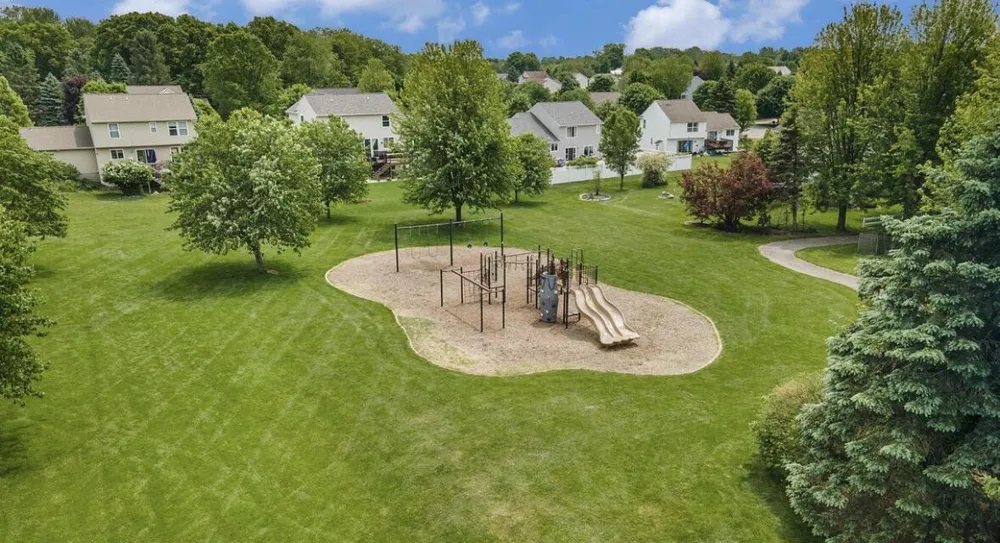 6630 Cannon Farms Drive NE Cannon Township, MI 49341