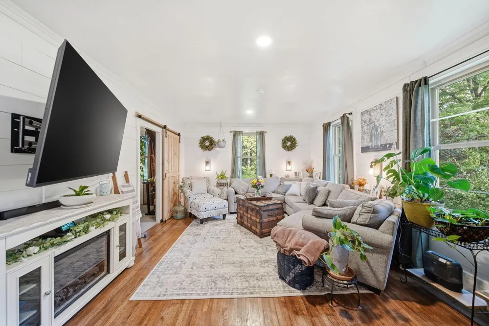 11242 Devereaux Road Parma Township, MI 49269