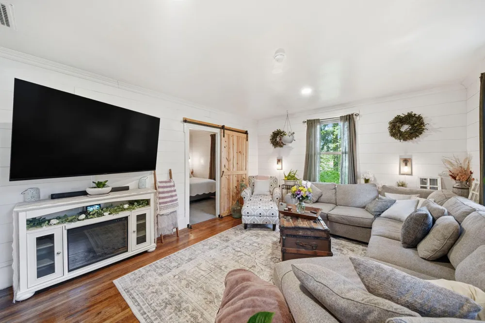 11242 Devereaux Road Parma Township, MI 49269