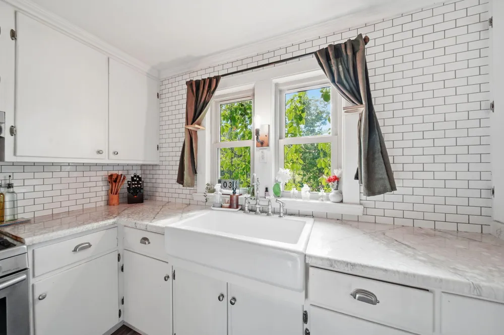 11242 Devereaux Road Parma Township, MI 49269