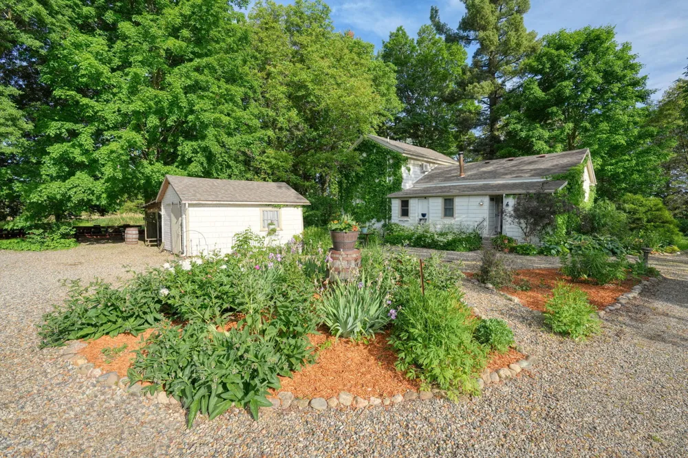 11242 Devereaux Road Parma Township, MI 49269