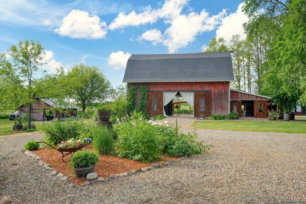 11242 Devereaux Road Parma Township, MI 49269
