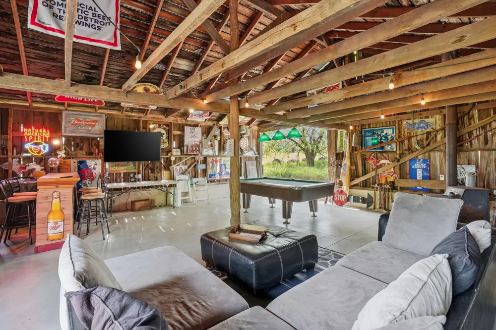 11242 Devereaux Road Parma Township, MI 49269