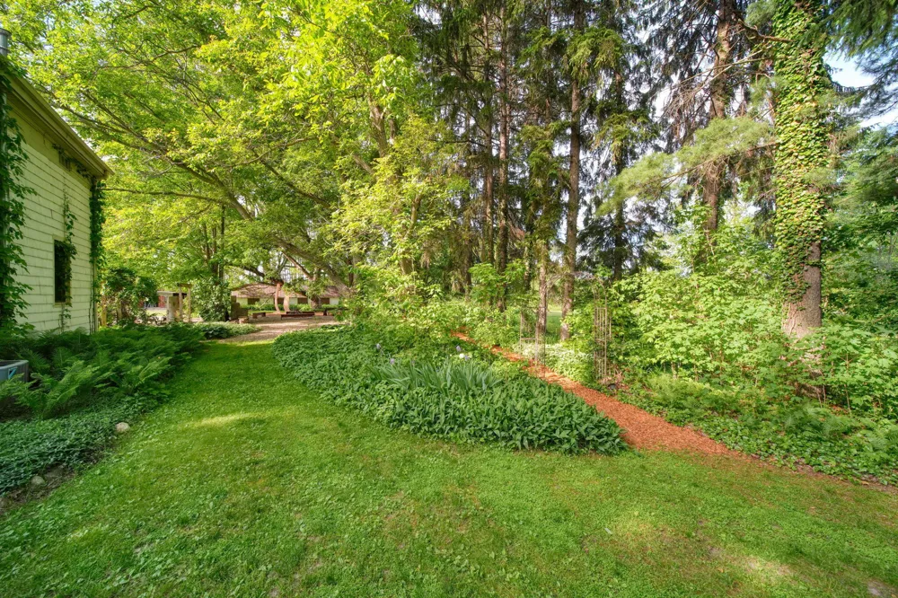 11242 Devereaux Road Parma Township, MI 49269