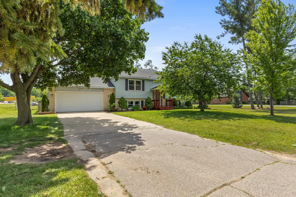 5800 Eastern Avenue SE Kentwood City, MI 49508