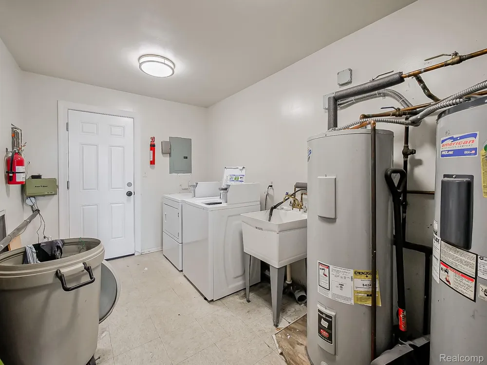 211 Summit Ridge #D White Lake Charter Township, MI 48386
