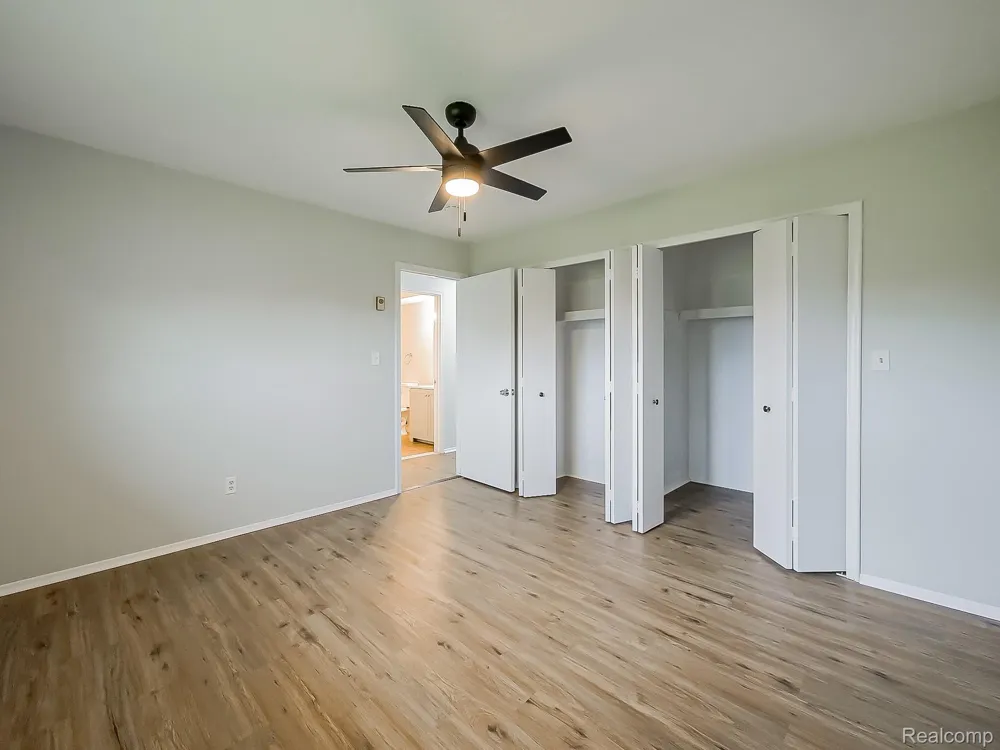 211 Summit Ridge #D White Lake Charter Township, MI 48386