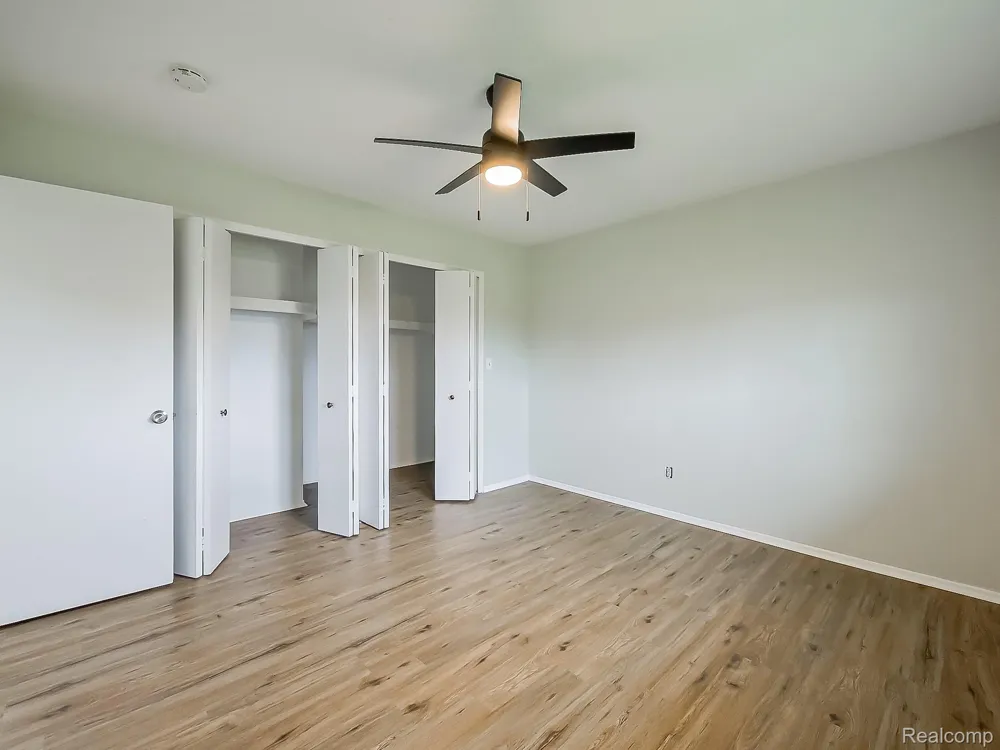 211 Summit Ridge #D White Lake Charter Township, MI 48386
