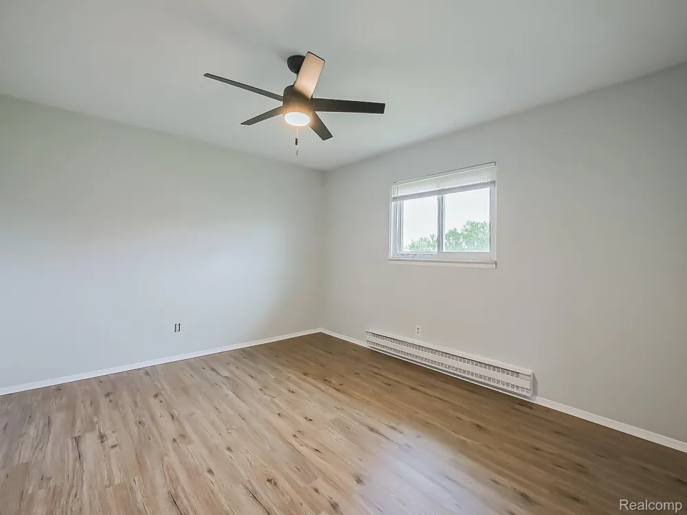 211 Summit Ridge #D White Lake Charter Township, MI 48386