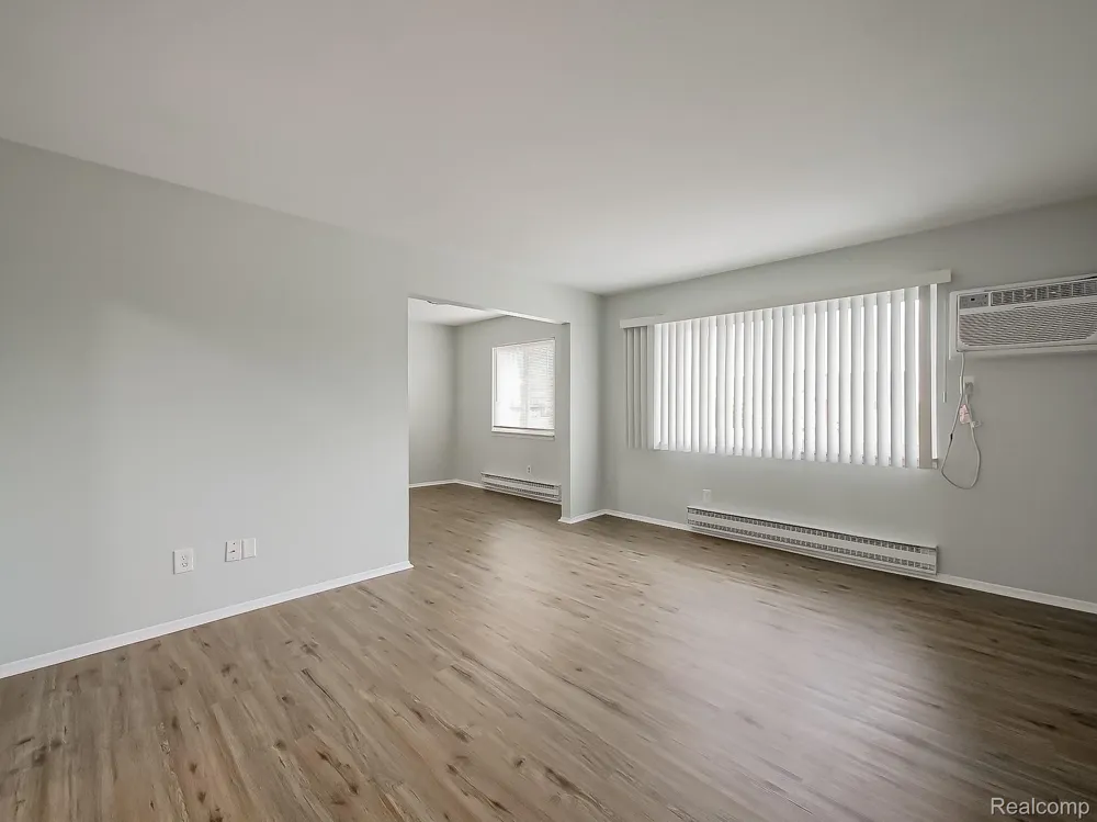 211 Summit Ridge #D White Lake Charter Township, MI 48386