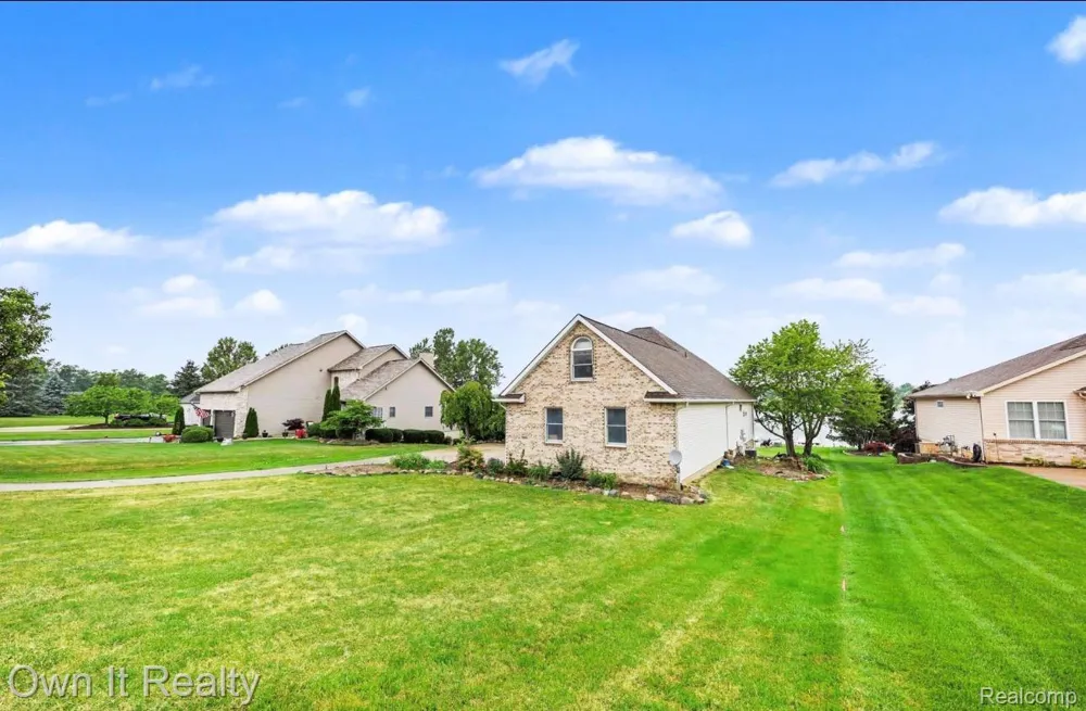 8609 Odowling Franklin Township, MI 49265