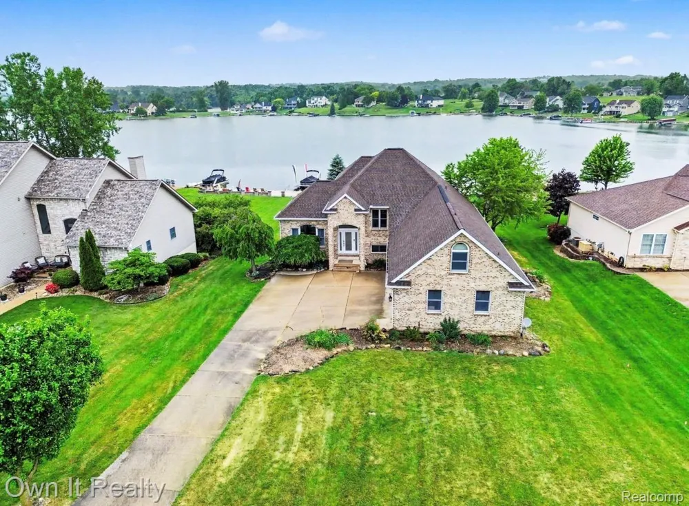 8609 Odowling Franklin Township, MI 49265