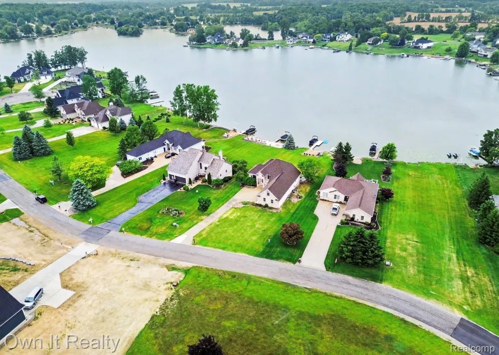 8609 Odowling Franklin Township, MI 49265