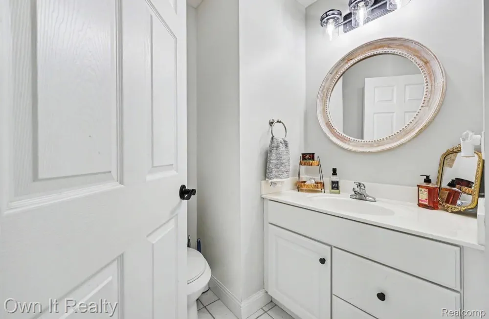 8609 Odowling Franklin Township, MI 49265