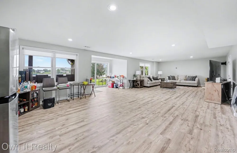 8609 Odowling Franklin Township, MI 49265