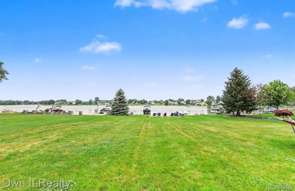 8609 Odowling Franklin Township, MI 49265