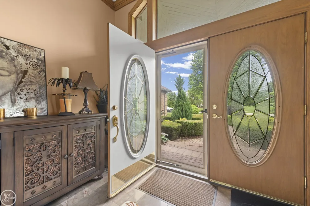 6718 Pond Drive Washington Township, MI 48094