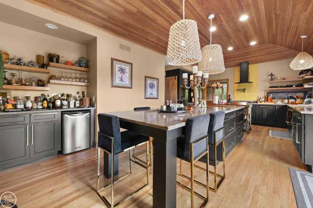 6718 Pond Drive Washington Township, MI 48094