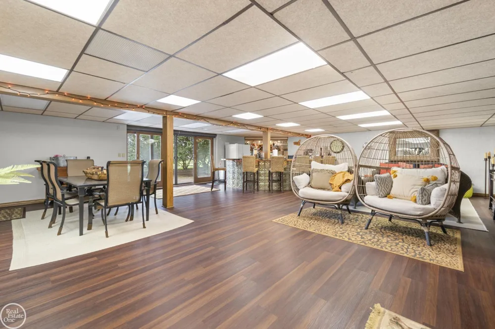 6718 Pond Drive Washington Township, MI 48094