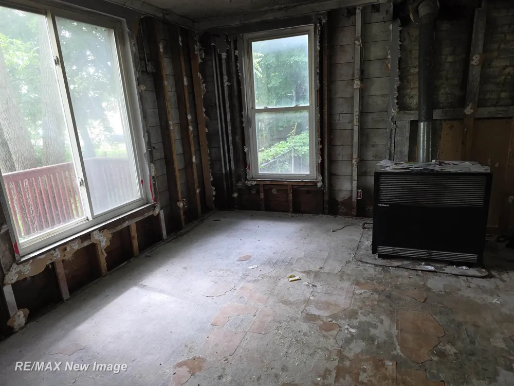 1331 S Jefferson Avenue Saginaw City, MI 48601