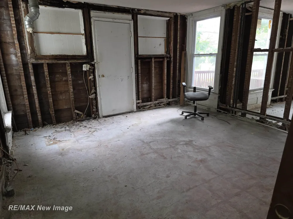 1331 S Jefferson Avenue Saginaw City, MI 48601