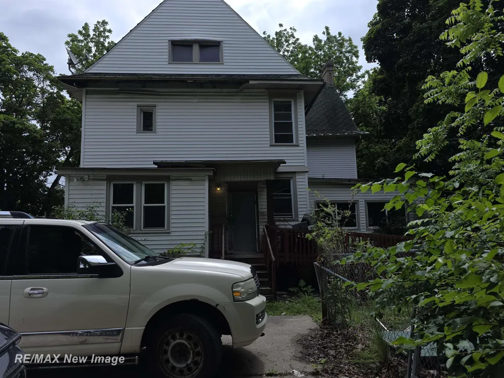 1331 S Jefferson Avenue Saginaw City, MI 48601