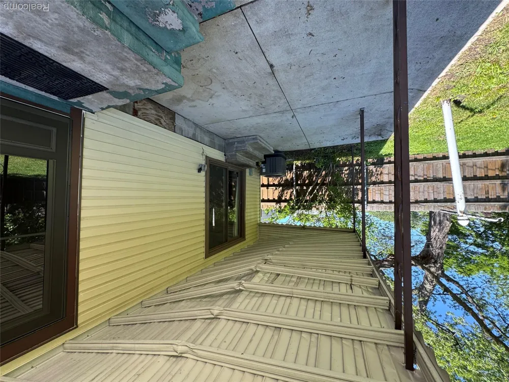 27039 Alden Street Madison Heights City, MI 48071