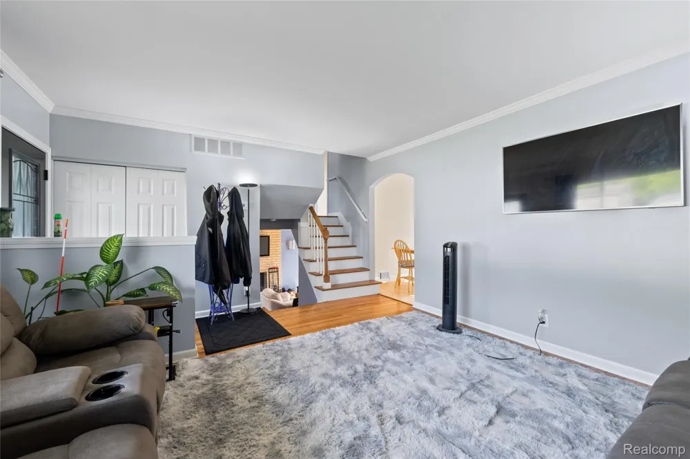 676 Sheffield Road Auburn Hills City, MI 48326