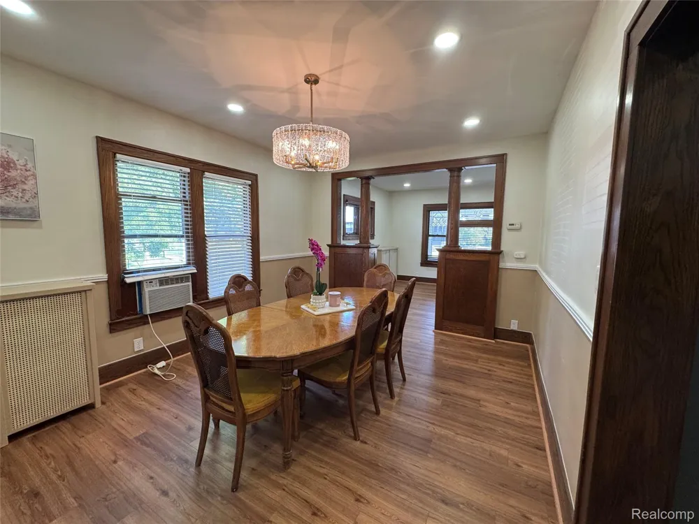 563 Eureka Road Wyandotte City, MI 48192