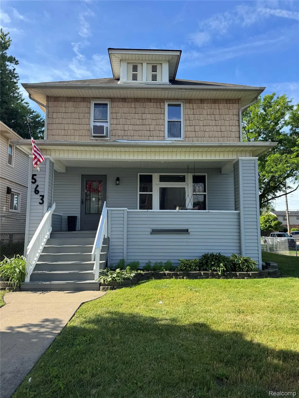 563 Eureka Road Wyandotte City, MI 48192