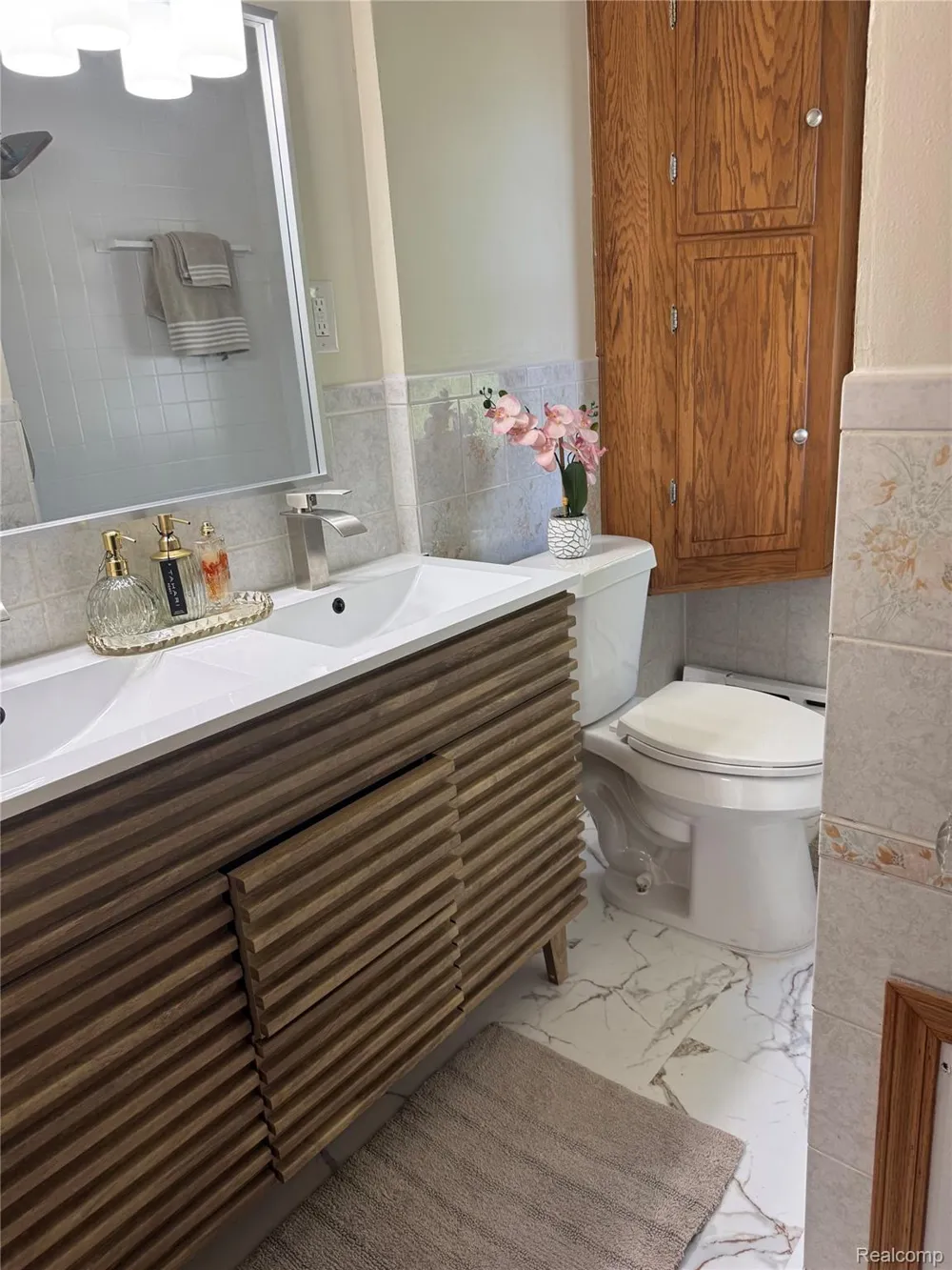 563 Eureka Road Wyandotte City, MI 48192