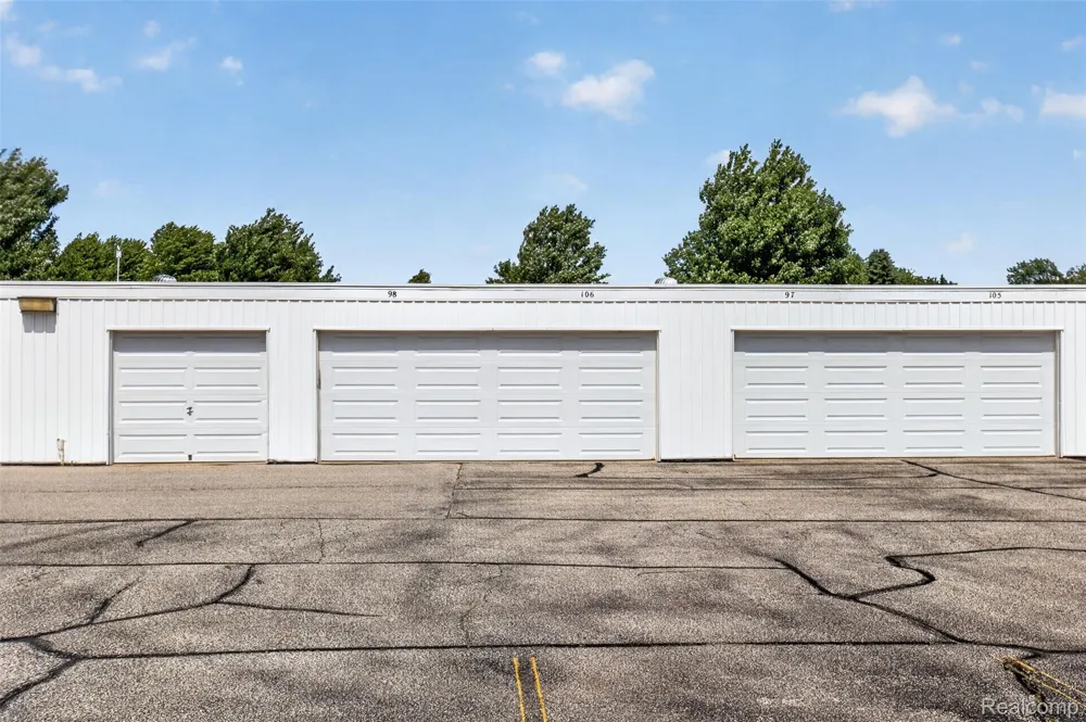 925 Kennely Road #G-106 Thomas Township, MI 48609