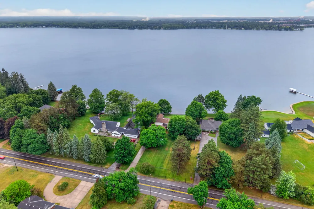 1020 Sunnyside Drive Cadillac City, MI 49601