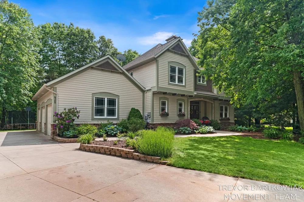 6384 Colorado Court Norton Shores City, MI 49444